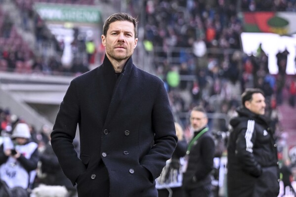 Liverpool manager coat on sale